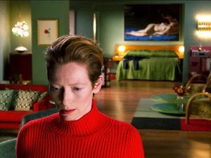 La actriz Tilda Swinton, en una de las escenas 'The Human Voice'.