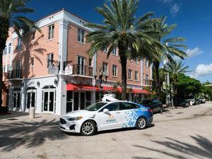 Ford en Miami-Dade alcanza un hito: tres años en su primera ciudad autónoma