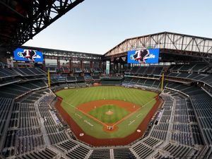 Rangers de Texas serían primer equipo de MLB con estadio lleno