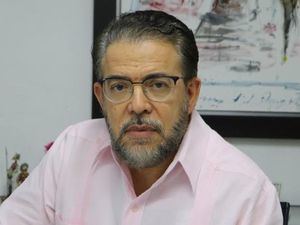 Guillermo Moreno: “Los dominicanos son tratados como turistas en su propia tierra”