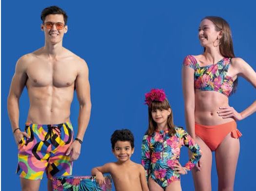 Jumbo presenta colección de trajes de baño de Sully Bonnelly para toda la familia