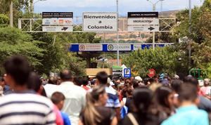 Más de 200.000 personas cruzaron la frontera colombo-venezolana en tres días