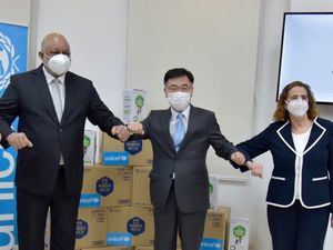 Embajada de la República de Corea y UNICEF entregan 500 mil mascarillas al Gobierno dominicano