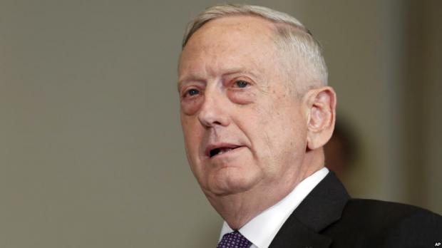 El secretario de Defensa de EE.UU., Jim Mattis, realiza una visita no anunciada a Irak.