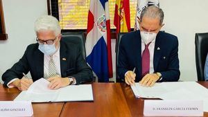 MESCYTRD y Cámara Oficial de Comercio de España firman acuerdo para facilitar inserción de becarios en el mercado laboral