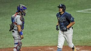 Willy Adames decidió triunfo de Rays con jonrón; Peralta triunfa