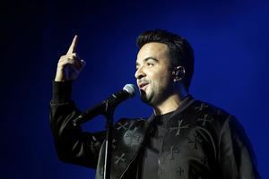 “Échame la culpa” de Fonsi y Demi Lovato supera las 2.000 millones de visitas