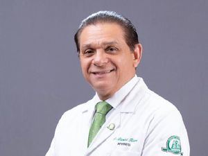 Ministro de Salud advierte de posibles restricciones 