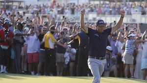 Phil Mickelson sorprende con un título histórico en el US PGA