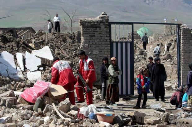 Afganistán: Más de 120 niños murieron en el terremoto.