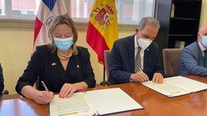 MESCYT y Escuela de Organización Industrial de España firman acuerdo para estudios online