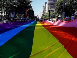 El desfile del Orgullo Gay en Sao Paulo se refugia en internet por la covid