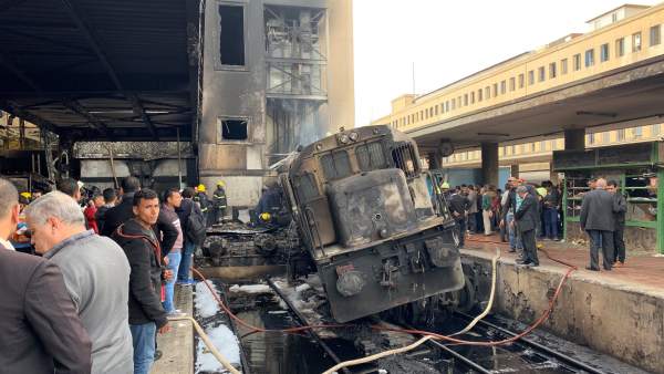 Al menos 20 muertos y 40 heridos en un accidente de tren en El Cairo  