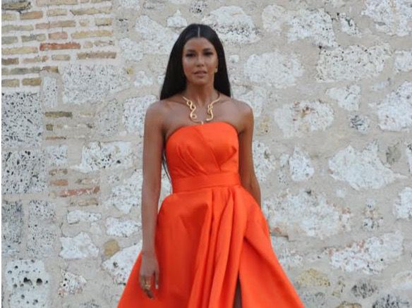 Evelyn Rodríguez, vestida para la alfombra roja Premio Soberano.