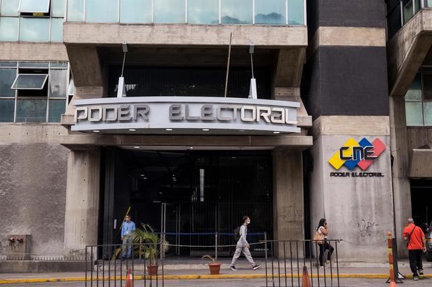 Vista externa de la sede del Consejo Nacional Electoral, el 19 de octubre de 2021, en Caracas, Venezuela.