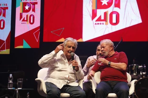 Lula y Mujica instan a jóvenes a ejercer la política para no ser excluidos