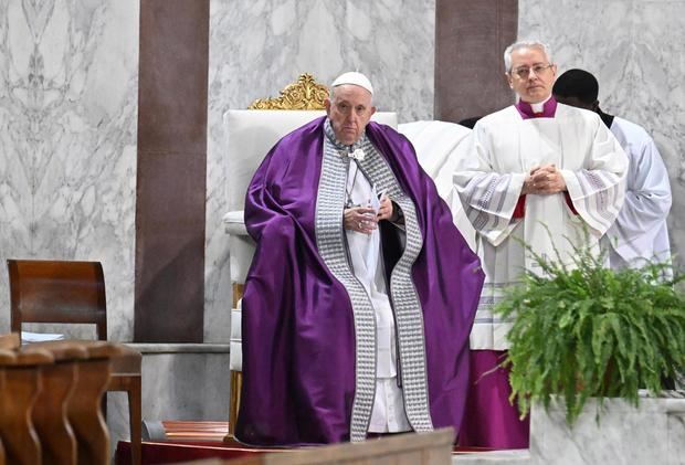 El Papa Francisco con motivo de la misa del Miércoles de Ceniza en la Basílica de Santa Sabina este 22 de febrero. 