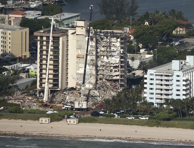 Actualizan las cifras del derrumbe en Miami: 9 muertos y 152 desaparecidos