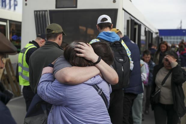 Las fuerzas rusas han torturado y deportado a civiles ucranianos desde zonas ocupadas de Ucrania, lo que constituye crímenes de guerra y, probablemente, de lesa humanidad, según determina Amnistía Internacional (AI) en un informe. Imagen de archivo.