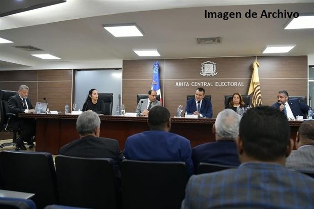 JCE realizará audiencia pública con las organizaciones políticas.