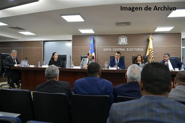 JCE realizará audiencia pública con las organizaciones políticas.