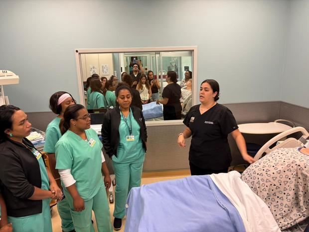 Enfermeras dominicanas se especializan en EEUU