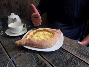 El jachapuri, el alimento esencial en el desayuno georgiano