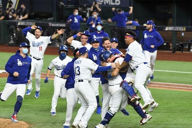 ¡Dodgers son campeones de la Serie Mundial! Seager el Más Valioso.