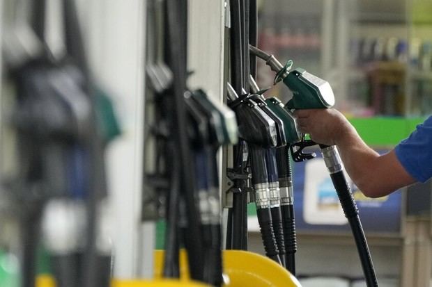 Gobierno mantiene subsidio extraordinario a los combustibles destinando RD$550 millones.