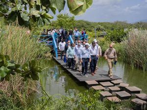 Los participantes en el evento recibieron un recorrido por las instalaciones del Jardín Botánico de Santiago. 
