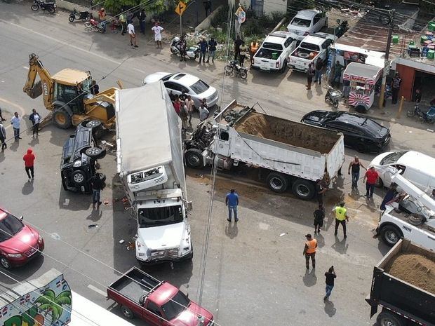 911 en accidente de tránsito en Santiago.