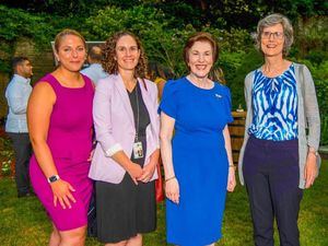 Molly Fellenbaum, Shannon Rooney, Sonia Guzmán y Nan Fife.