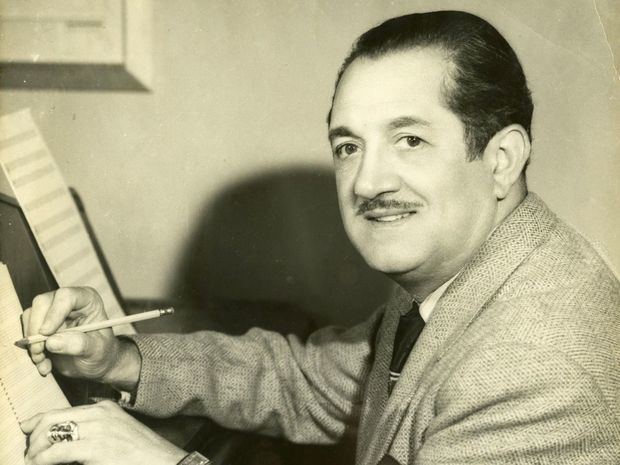 El Maestro Rafael Petition Guzmán.