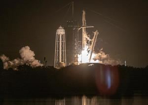 Despega de Florida un cohete de SpaceX con un satélite de vigilancia italiano