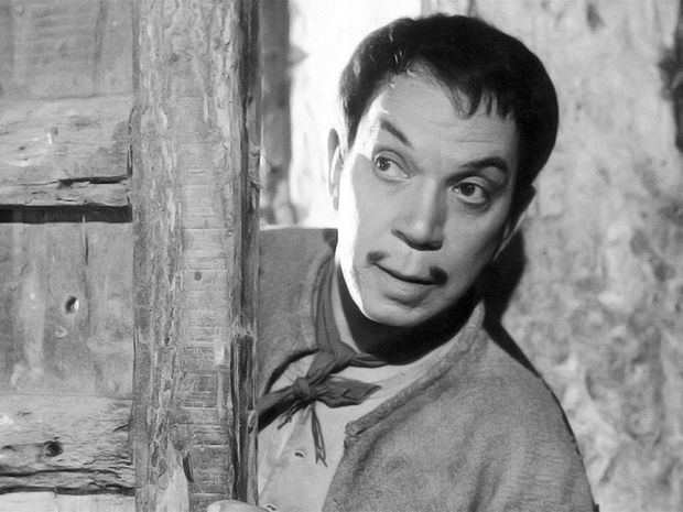 Cantinflas.