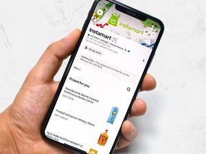 Instamart eleva su propuesta con el apoyo de Uber Eats