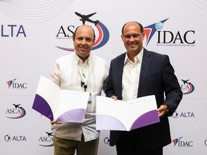 ALTA e IDAC-ASCA firman alianza para impulsar el desarrollo de la aviación en América Latina y el Caribe