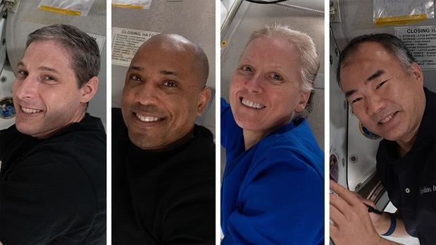 Combo fotográfico cedido este lunes por la NASA en el que aparecen (de i a d) los astronautas estadounidenses Michael Hopkins, Victor Glover y Shannon Walker y el japonés Soichi Noguchi, tripulación de la llamada SpaceX Crew-1 que regresa de la Estación Espacial Internacional para marcar el fin de la primera misión comercial completa de la empresa de Elon Musk en asociación con la NASA, de un total de seis.