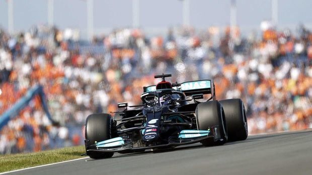 Hamilton, delante de Verstappen y Sainz en el primer libre de Zandvoort.