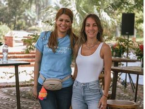 Massiel Reyes y Karina Larrauri.