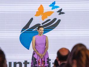 Noelia García, presidenta del Voluntariado Banreservas, durante la presentación de Educlic, en el hotel Embajador.