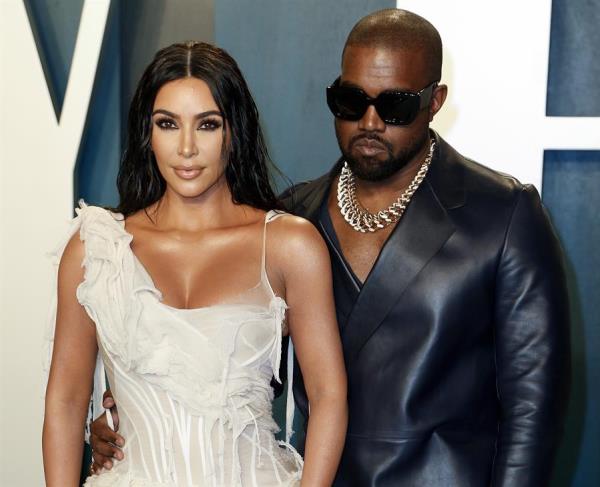 Kanye West asegura que está intentando divorciarse de Kim Kardashian