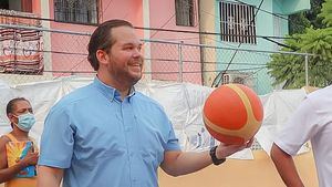 Diputado Orlando Jorge Villegas realiza torneo de baloncesto Un Nuevo Ciclo