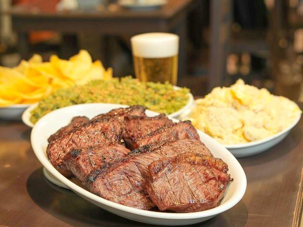 Fotografía de la 'Picanha Folia do Boi', un plato del bar Folia do Boi, el 5 de octubre de 2021, en Río de Janeiro, Brasil.