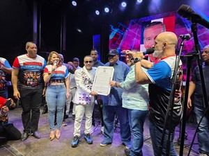 El Súper Merengazo rinde homenaje a Héctor Acosta y Medrano