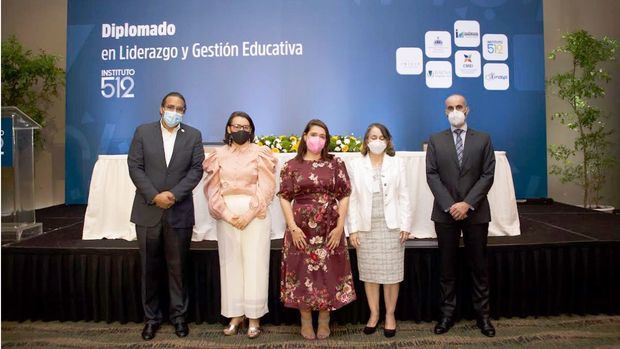 Instituto 512 certifica a 259 líderes del sistema educativo dominicano en Liderazgo y Gestión