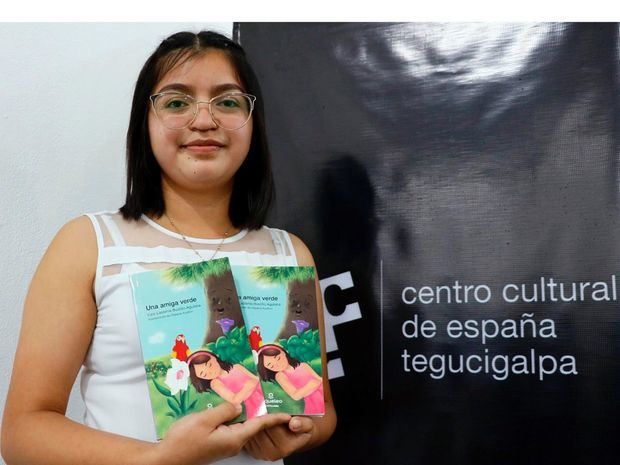 La hondureña Lizzi Bustillo gano hoy el Premio Nacional de Narrativa Infantil, en su décimo primera edición, convocado de manera conjunta por el Centro Cultural de España en Tegucigalpa (CCET), Honduras.