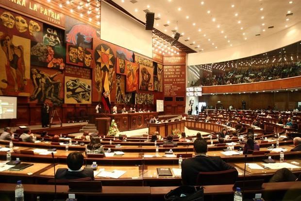 La reunión es convocada por la Asamblea Nacional de Ecuador. En la imagen un registro general del recinto del parlamento ecuatoriano. 
