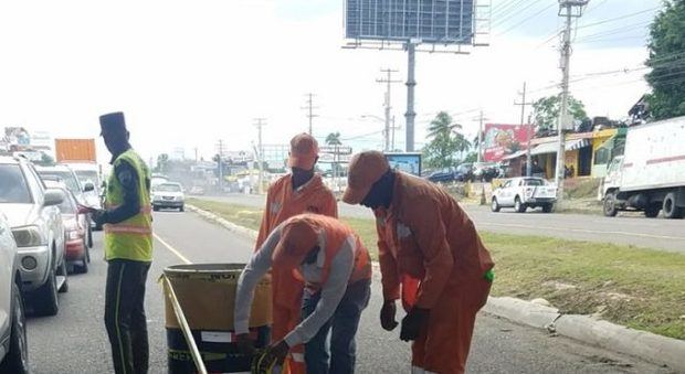 Obras Públicas asegura habilita área que colapsó el jueves autopista Duarte