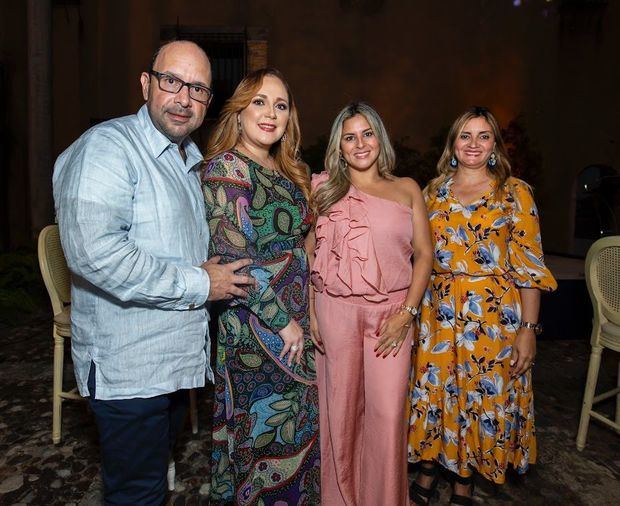 Eduardo Leblanc, Carolina Torres, Ana Karina Salerno y Jazmín Jiménez.